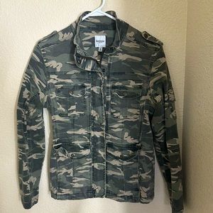 Kensie camouflage jacket size medium -green tones